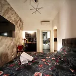 Farnese Jacuzzi Apartment