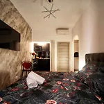 Farnese Jacuzzi Apartment