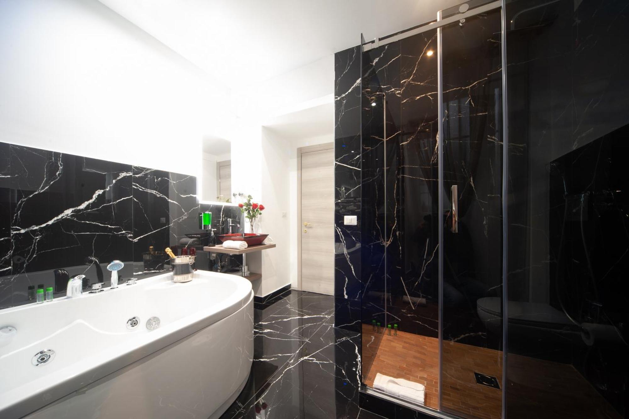 Farnese Jacuzzi